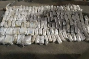 
                    Более 135 килограммов героина и гашиша пытались провезти в Казахстан
                