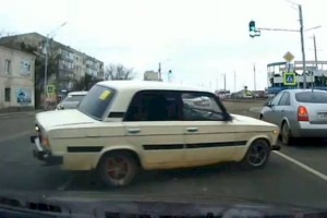 
                    Выпил, избил жену и угнал такси житель Алматинской области
                