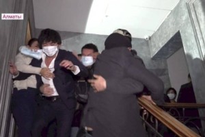 
                    Звездные нарушители карантина: Кайрат Нуртас в эпицентре скандала
                