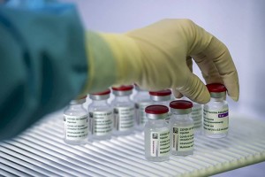 Регулятор ЕС не нашел связи между вакциной AstraZeneca и случаями тромбоза