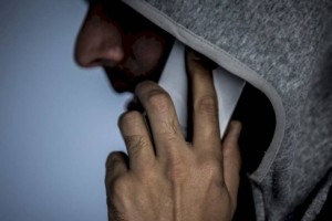 
                    Неизвестный угрожает взорвать 12 школ в Алматы
                