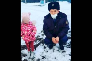 
                    Потерявшегося ребенка в течение часа нашли полисмены Текели
                