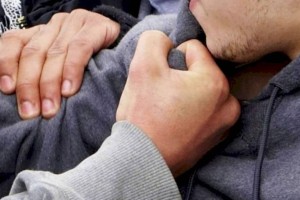 
                    Двое парней разгромили кафе в Есике
                