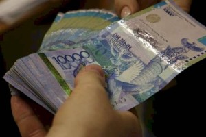 Многоходовую аферу провернул уличный мошенник в Алматинской области