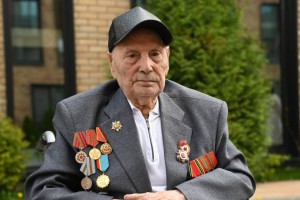 В Алматы поздравили со 100-летием ветерана войны Ивана Бегунова