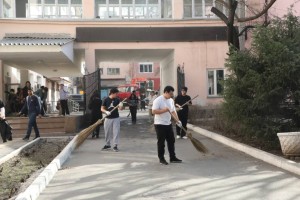 Студенты и преподаватели КазНМУ имени С.Д. Асфендиярова провели масштабный субботник