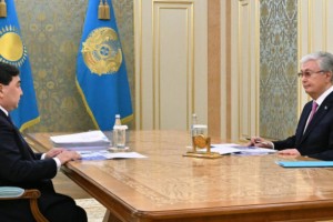 Дархан Жазыкбай доложил Токаеву об автоматизации и цифровизации кадровых процессов