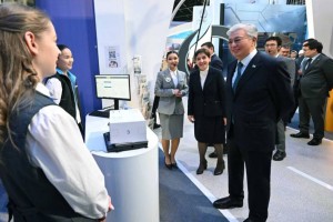 Президент посетил фестиваль «Город рабочих профессий»