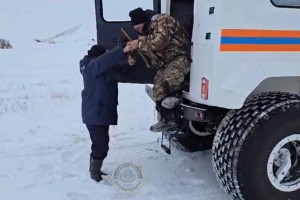 
                    Спасатели эвакуировали 15 пассажиров в Карагандинской области
                