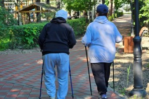 
                    В Алматы социально уязвимым категориям населения оказывают 17 видов помощи
                