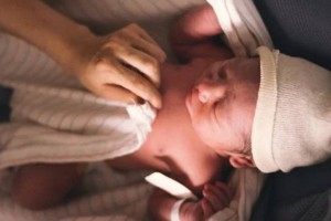 
                    Медицинское чудо: в Алматы хирурги сохранили детородную функцию женщины
                