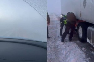 
                    Гражданину Беларуси в снежной буре помогли полицейские и дорожники в Жетысу 
                