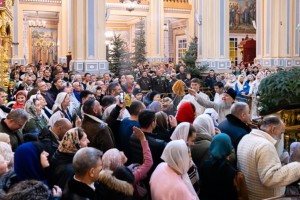 
                     Митрополит Александр совершил праздничную Литургию в Вознесенском соборе Алматы
                