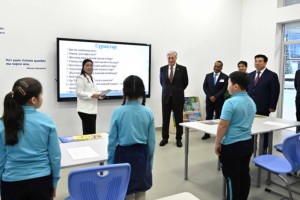 
                     Токаев посетил международную школу KIS Astana
                