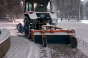 
                    Более 550 единиц техники и почти 2000 дорожных рабочих очищают от снега Алматы
                