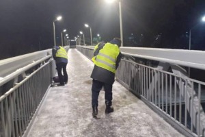 
                    Как в Алматы убирают снег
                
