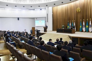 
                    В Алматы прошла первая сессия городского маслихата VII созыва
                