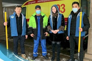 
                    Молодежь Алматы поддержала коммунальные службы
                