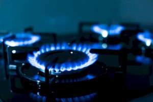 Свыше 70 нуждающихся семей в Алматы бесплатно подключили к газу