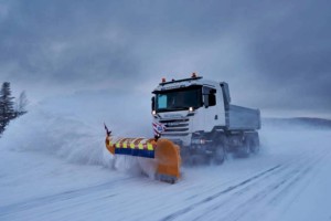 
                    Коммунальщиков наказали за плохую очистку дорог в Алматинской области
                