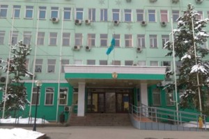 
                    Аким Бостандыкского района принял граждан во фронт-офисе
                