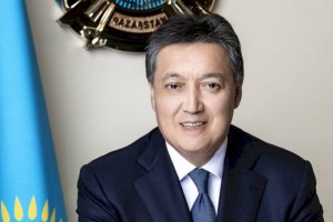 Аскар Мамин поздравил казахстанцев с Днем Первого Президента