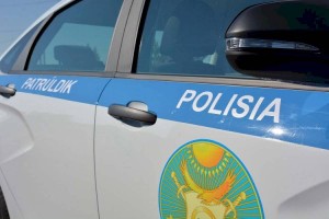 
                    Полицейские Алматы задержали мужчин с наркотиками и пистолетом
                