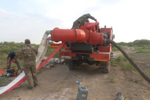 Спасатели Казахстана задействованы в поливе сельхозугодий