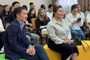 
                    На диалоговой площадке в Караганде обсудили будущее рабочих профессий
                