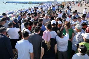 Пирсы, биотуалеты, спасательные вышки: Кошербаев провел ревизию побережья Алаколя