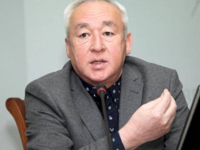 
                    Сейтказы Матаев: Полностью поддерживаю прививочную компанию
                