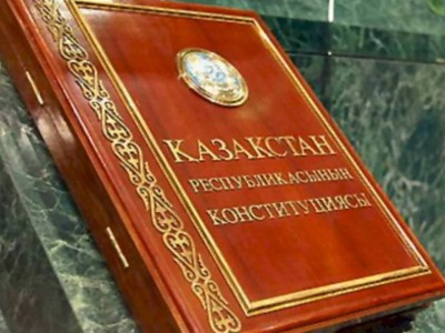 
                    Сенатор Кул-Мухаммед обсудил предстоящий референдум с личным составом Национального университета обороны
                