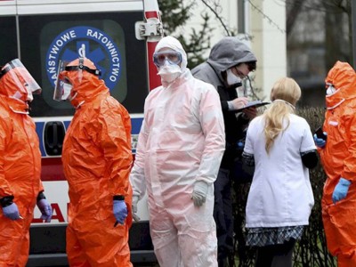 
                    Богатые здоровеют, бедным придётся подождать
                