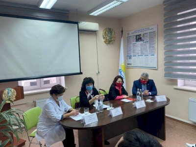 
                    Активисты Народной партии встретились с медиками Алматы
                