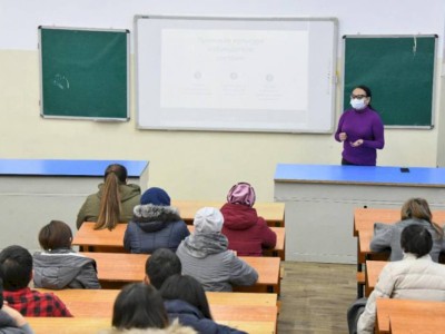 
                    В Алматы ведется комплексная работа по обучению наблюдателей правовым основам
                