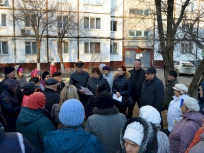 
                    Виды на жительство
                