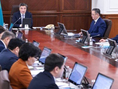 
                    Бектенов поручил проработать запуск льготных программ ипотечного и арендного жилья для рабочих
                