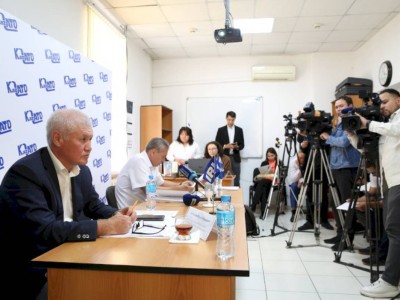 
                    Почему казахстанские грузоперевозчики остались за бортом
                