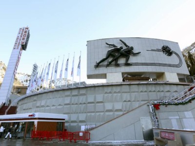 
                    Солнечная фабрика рекордов: строитель высокогорного катка Борис Яглинский рассказал, чего не хватает «Медеу»
                