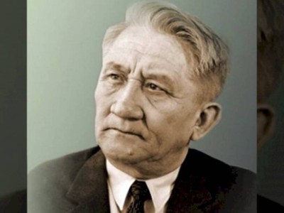 
                    120 лет Габидену Мустафину: путь от рабочего до писателя-академика
                