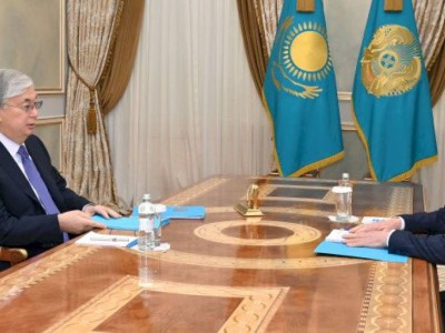 
                    Касым-Жомарт Токаев принял акимов нескольких областей
                