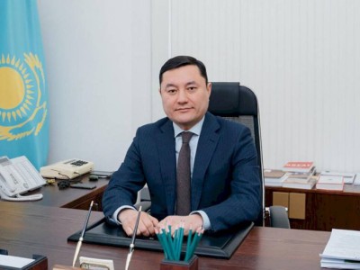
                    Адльбек Сарсембаев освобожден от должности вице-министра индустрии и инфраструктурного развития РК
                