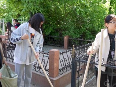
                    В Алматы привели в порядок около 100 могил павших в Великой Отечественной войне
                