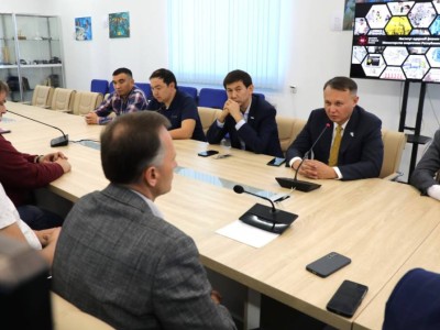 
                    В Институте ядерной физики обсудили перспективы развития атомной энергетики в стране
                