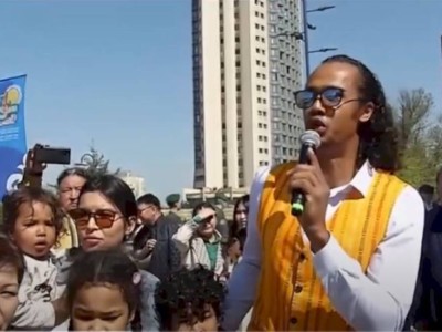 
                    Глава интернациональной семьи поздравил алматинцев с Днем единства народа Казахстана
                