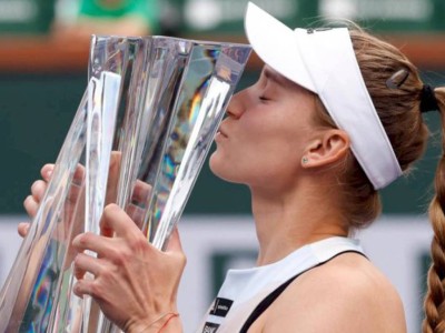 
                    Елена Рыбакина обратилась к казахстанцам после победы на турнире WTA-1000
                