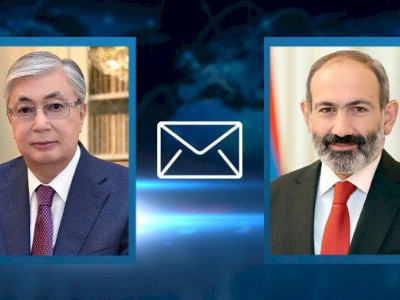
                    Токаев поздравил Пашиняна с назначением на пост Премьер-министра Армении
                