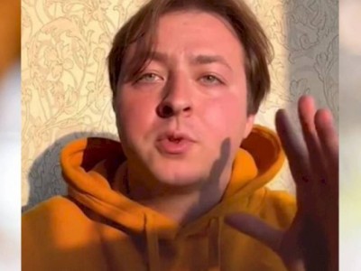 
                    Преподаватель из Америки выучил казахский язык по песням группы Ninety One
                