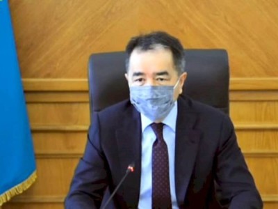 
                    Бакытжан Сагинтаев поздравил мусульман города с Ораза айт
                