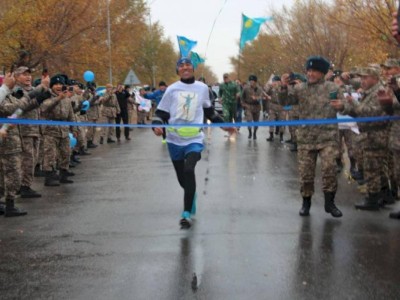 
                    Военнослужащий Рауан Абылханов попал в Книгу рекордов Казахстана
                